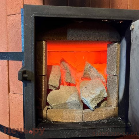 Банная печь КДМ с обращенным пламенем Обращенка в кирпичной облицовке фото 3