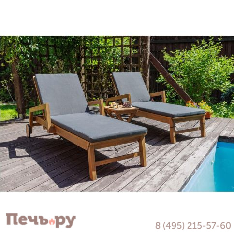 Комплект из 2-х шезлонгов Royal Family PAOLO из акации и столика LUCIO фото