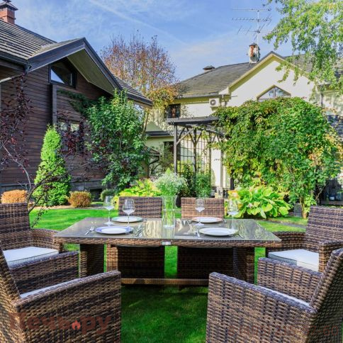 Обеденный комплект Royal Family Fiona из искусственного ротанга коричневого цвета фото 5