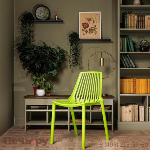 Пластиковый стул Royal Family NICO зеленый фото